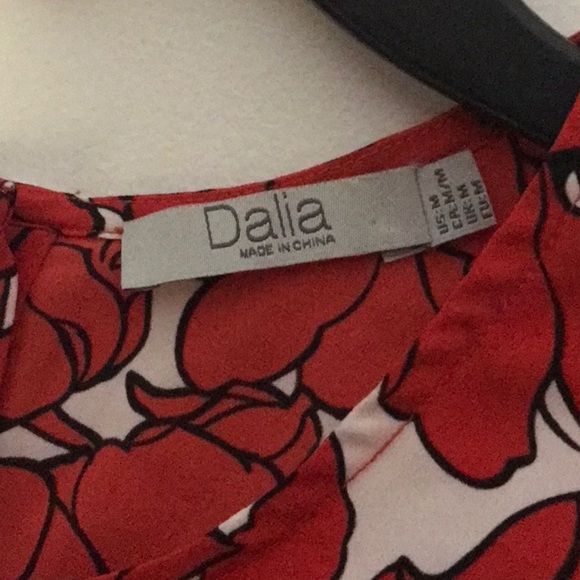 EUC. DALIA SLEEVELESS BLOUSE MED. - Picture 2 of 6